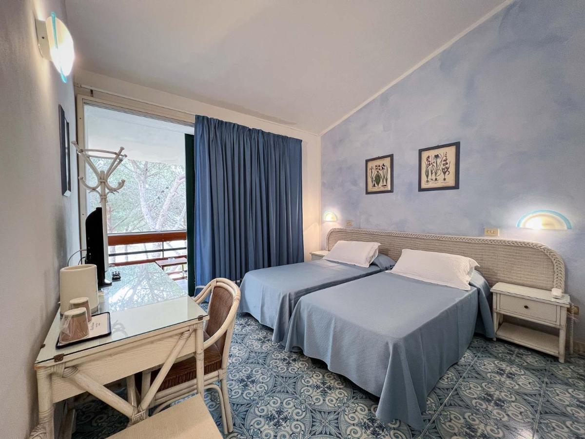 מרינה די קמפו Hotel Meridiana מראה חיצוני תמונה