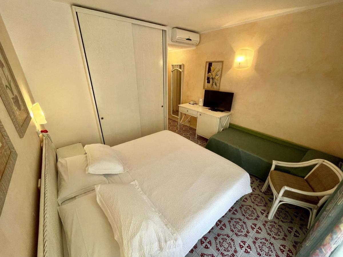 מרינה די קמפו Hotel Meridiana מראה חיצוני תמונה