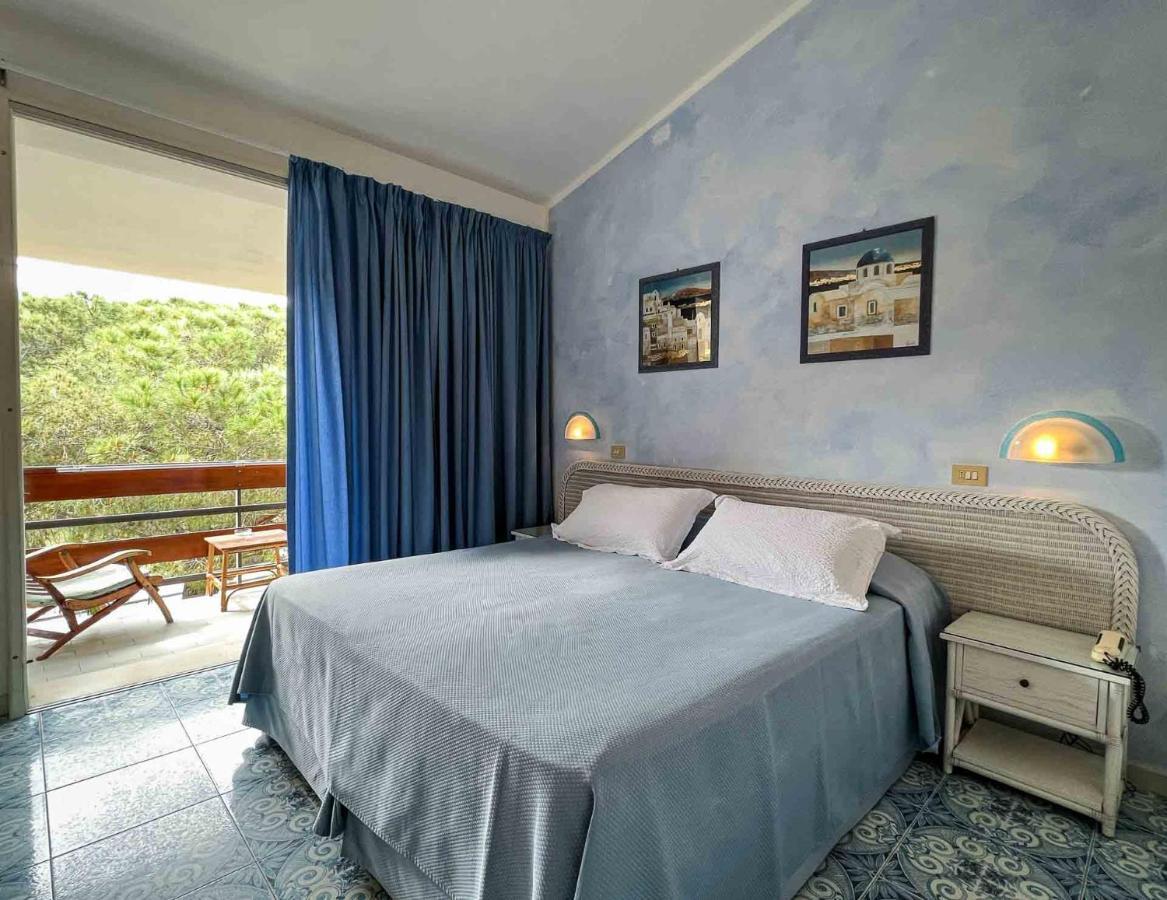 מרינה די קמפו Hotel Meridiana מראה חיצוני תמונה