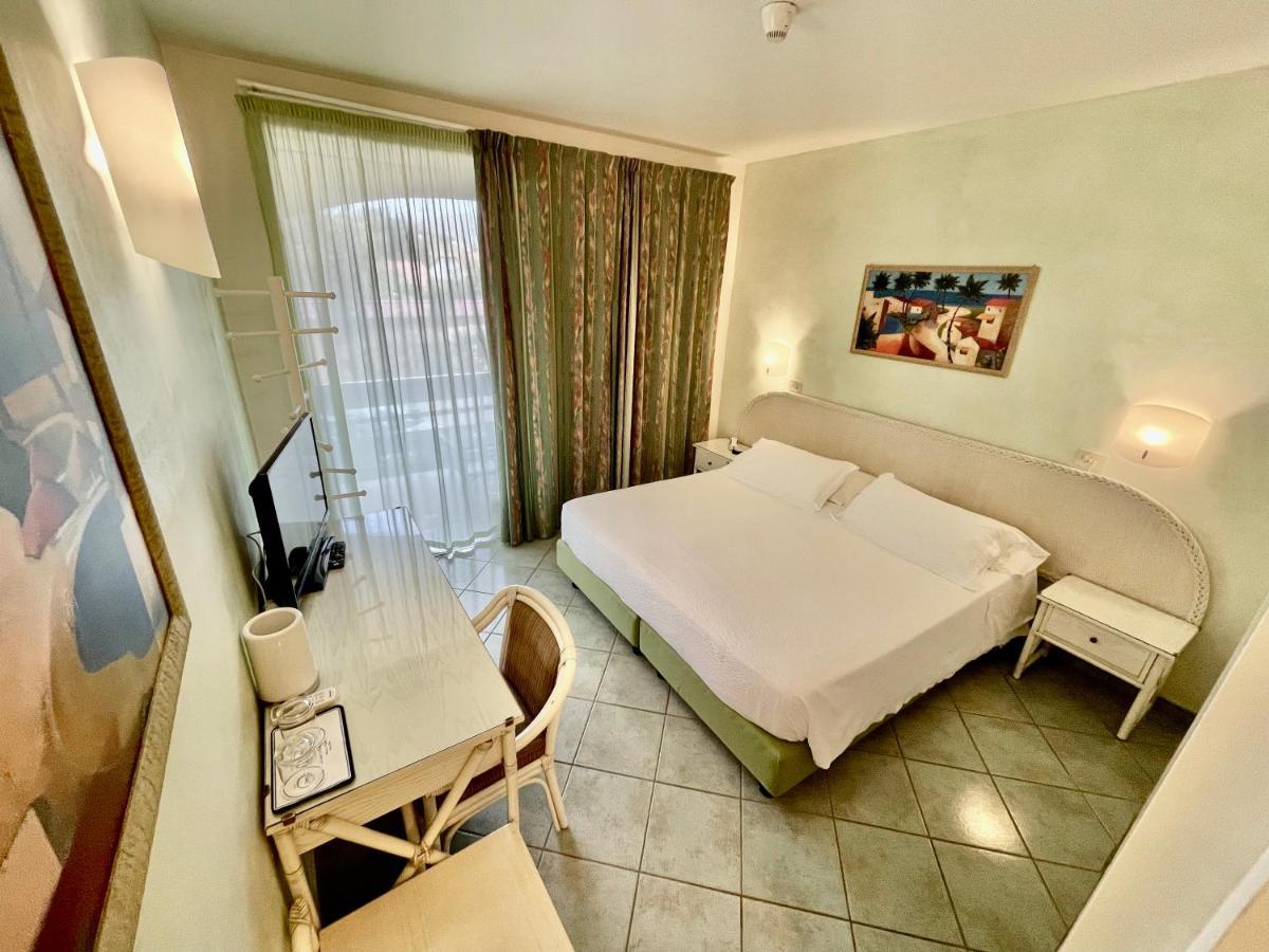 מרינה די קמפו Hotel Meridiana חדר תמונה